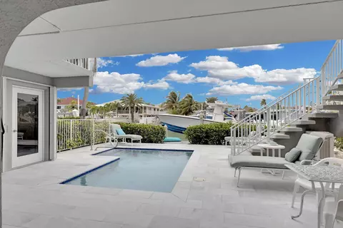 Exterior - 651 9th St #KEY colony, Key Colony Beach, FL 33051 photo 4 of 16