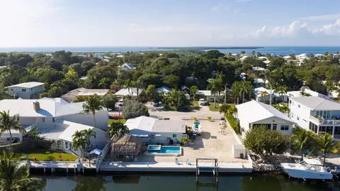 240 S Coconut Palm Blvd, Tavernier, FL 33070
