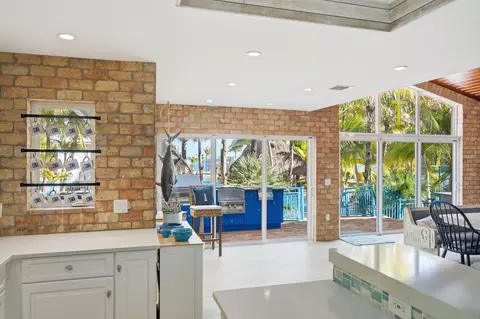 Kitchen - 101 Oleander Cir, Key Largo, FL 33037 photo 7 of 16