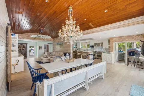 Dining - 101 Oleander Cir, Key Largo, FL 33037 photo 2 of 4