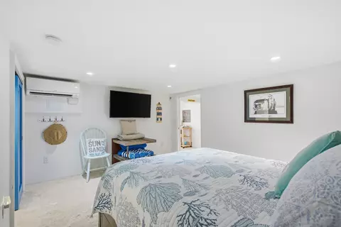 Bedroom - 101 Oleander Cir, Key Largo, FL 33037 photo 7 of 13