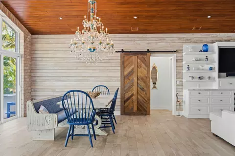 Dining - 101 Oleander Cir, Key Largo, FL 33037 photo 3 of 4