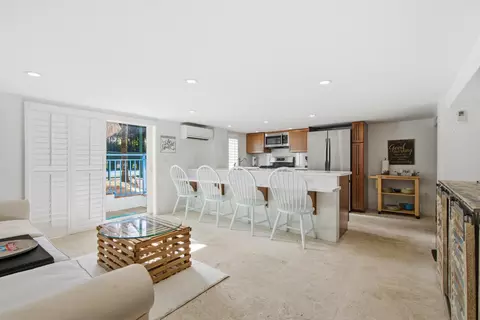 Kitchen - 101 Oleander Cir, Key Largo, FL 33037 photo 14 of 16