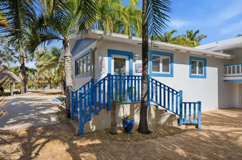 Exterior - 101 Oleander Cir, Key Largo, FL 33037 photo 6 of 31