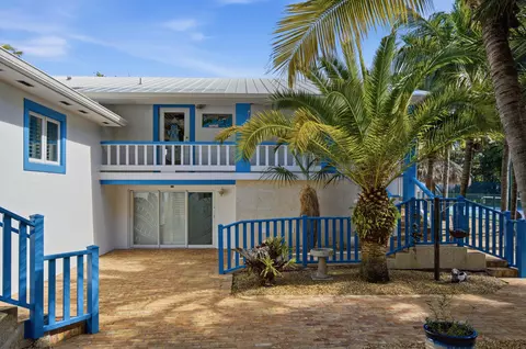Exterior - 101 Oleander Cir, Key Largo, FL 33037 photo 7 of 31