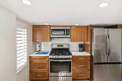 Kitchen - 101 Oleander Cir, Key Largo, FL 33037 photo 15 of 16