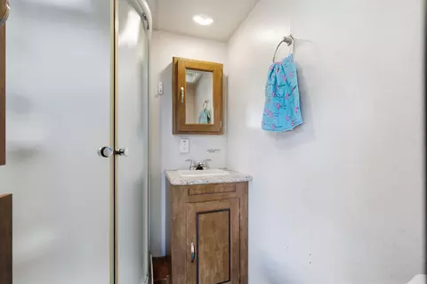 Bath - 101 Oleander Cir, Key Largo, FL 33037 photo 14 of 14