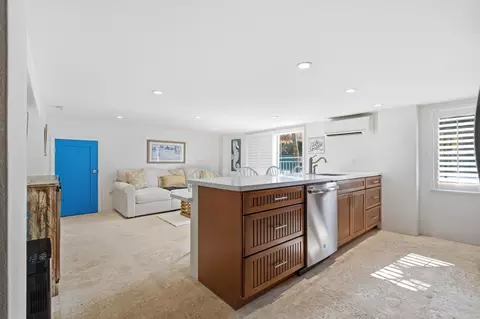 Kitchen - 101 Oleander Cir, Key Largo, FL 33037 photo 13 of 16