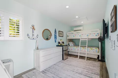 Bedroom - 101 Oleander Cir, Key Largo, FL 33037 photo 8 of 13