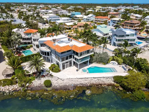 251 S Ocean Shores Dr, Key Largo, FL 33037