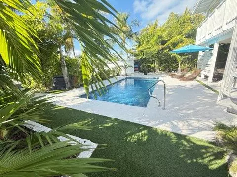 139 Gardenia St, Tavernier, FL 33070