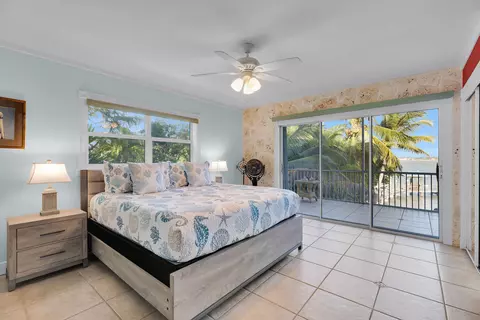 Bedroom - 35 Mutiny Pl, Key Largo, FL 33037 photo 1 of 10