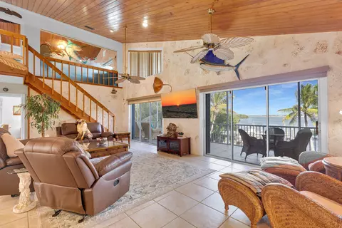 Living - 35 Mutiny Pl, Key Largo, FL 33037 photo 1 of 4