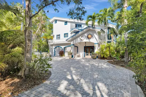 Exterior - 35 Mutiny Pl, Key Largo, FL 33037 photo 6 of 18