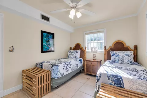 Bedroom - 35 Mutiny Pl, Key Largo, FL 33037 photo 6 of 10