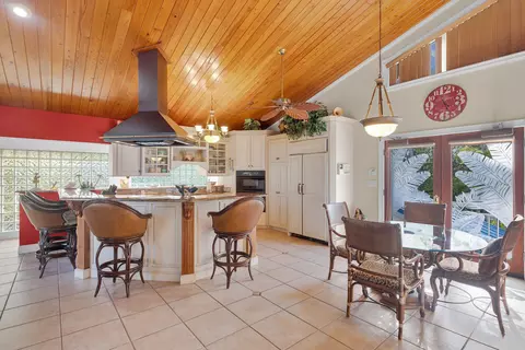 Kitchen - 35 Mutiny Pl, Key Largo, FL 33037 photo 1 of 4