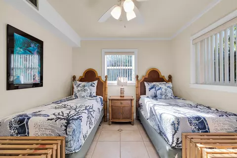 Bedroom - 35 Mutiny Pl, Key Largo, FL 33037 photo 7 of 10