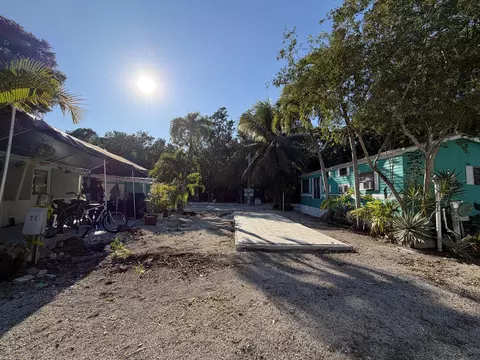 101551 Overseas Hwy # 22, Key Largo, FL 33037