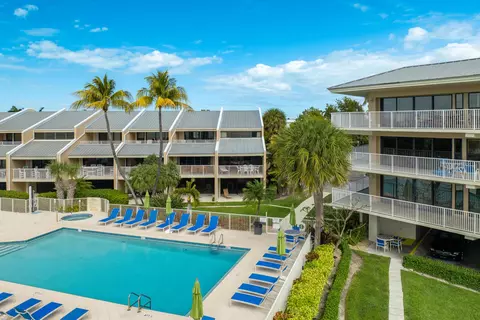 1133 W Ocean Dr #10, Key Colony Beach, FL 33051
