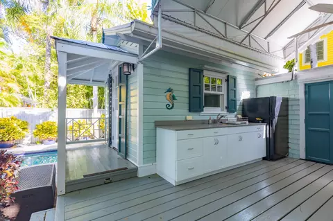 Exterior - 919-921 Thomas St, Key West, FL 33040 photo 33 of 35