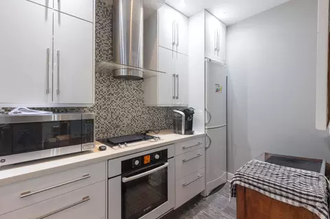 Kitchen - 919-921 Thomas St, Key West, FL 33040 photo 9 of 15