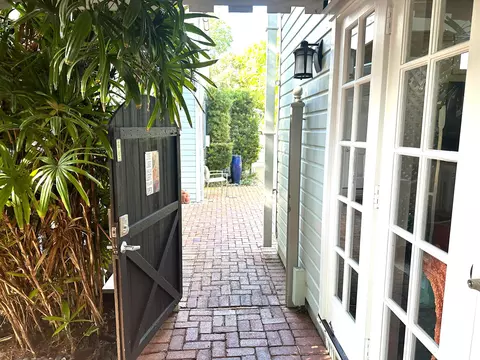 Exterior - 919-921 Thomas St, Key West, FL 33040 photo 19 of 35