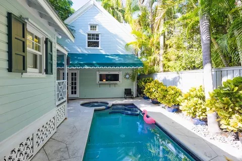 Exterior - 919-921 Thomas St, Key West, FL 33040 photo 34 of 35