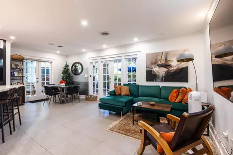 Living - 919-921 Thomas St, Key West, FL 33040 photo 3 of 10