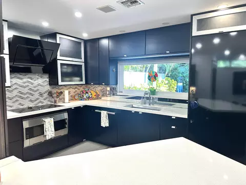 Kitchen - 919-921 Thomas St, Key West, FL 33040 photo 3 of 15