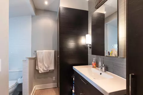 Bath - 919-921 Thomas St, Key West, FL 33040 photo 3 of 5