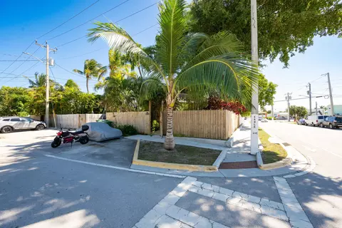 Exterior - 3200 Eagle Ave, Key West, FL 33040 photo 5 of 8