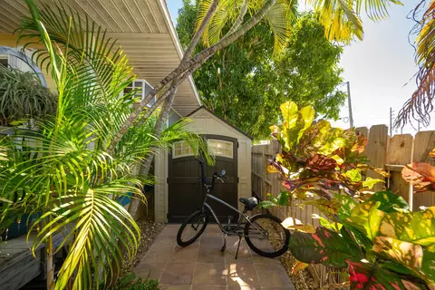 Exterior - 3200 Eagle Ave, Key West, FL 33040 photo 7 of 8
