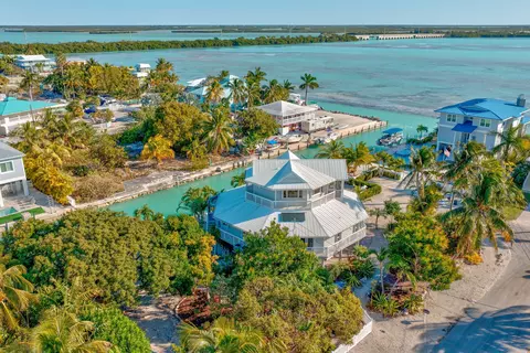 23087 Sailfish Ln, Cudjoe Key, FL 33042