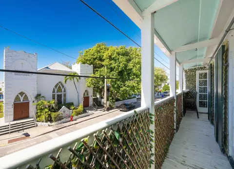 Exterior - 927 Thomas St # 2, Key West, FL 33040 photo 4 of 6