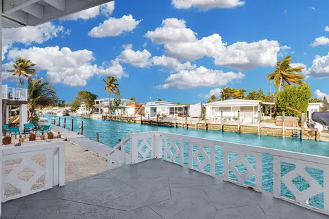 1250 27th St, Marathon, FL 33050