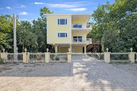 235 Buttonwood Shores Dr, Key Largo, FL 33037