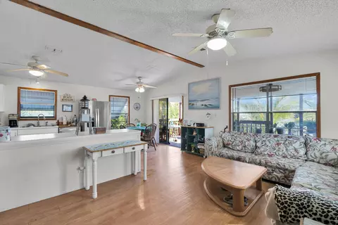 Living - 175 E Cahill Ct, Big Pine Key, FL 33043 photo 1 of 2