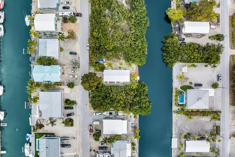 View/Area - 175 E Cahill Ct, Big Pine Key, FL 33043 photo 12 of 17
