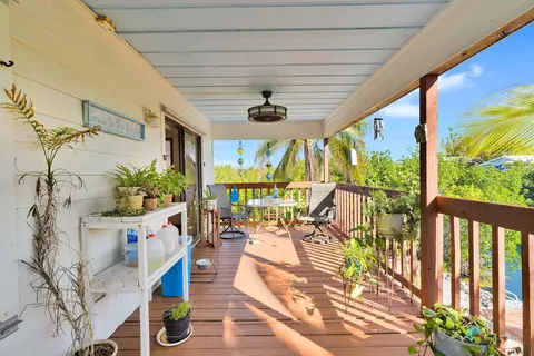Exterior - 175 E Cahill Ct, Big Pine Key, FL 33043 photo 8 of 14
