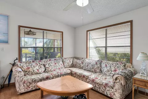 Living - 175 E Cahill Ct, Big Pine Key, FL 33043 photo 2 of 2