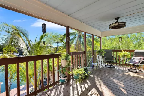 Exterior - 175 E Cahill Ct, Big Pine Key, FL 33043 photo 6 of 14