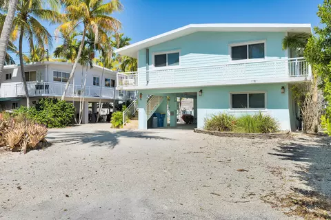 Exterior - 112 Tequesta St, Tavernier, FL 33070 photo 5 of 8