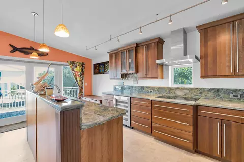 Kitchen - 112 Tequesta St, Tavernier, FL 33070 photo 2 of 6