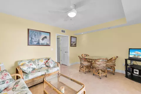 Living - 112 Tequesta St, Tavernier, FL 33070 photo 5 of 7