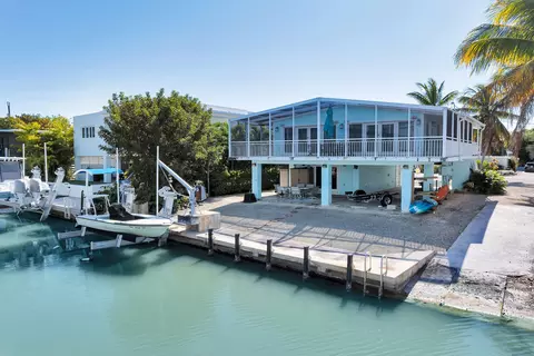 Exterior - 112 Tequesta St, Tavernier, FL 33070 photo 2 of 8