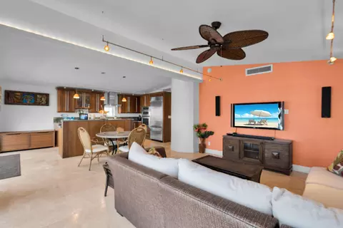 Living - 112 Tequesta St, Tavernier, FL 33070 photo 4 of 7