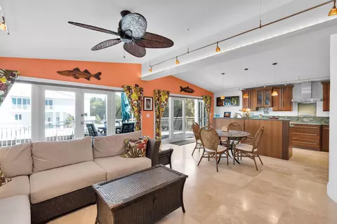 Living - 112 Tequesta St, Tavernier, FL 33070 photo 1 of 7