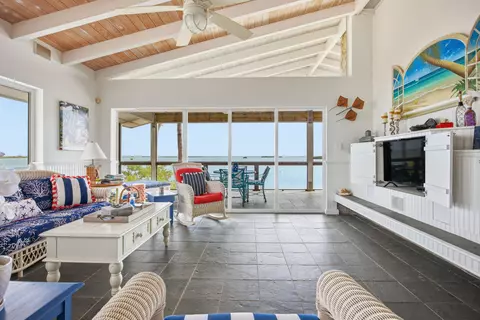 Living - 17249 E Bonefish Ln, Sugarloaf Key, FL 33042 photo 2 of 7