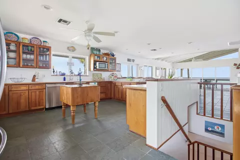 Kitchen - 17249 E Bonefish Ln, Sugarloaf Key, FL 33042 photo 1 of 4