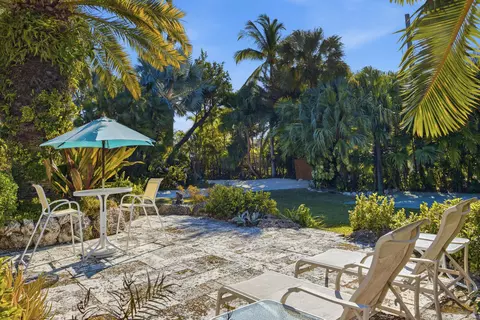 Exterior - 17249 E Bonefish Ln, Sugarloaf Key, FL 33042 photo 8 of 36